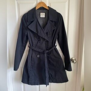 Old Navy Women’s Black Double Breasted Trench Coat in size Medium
